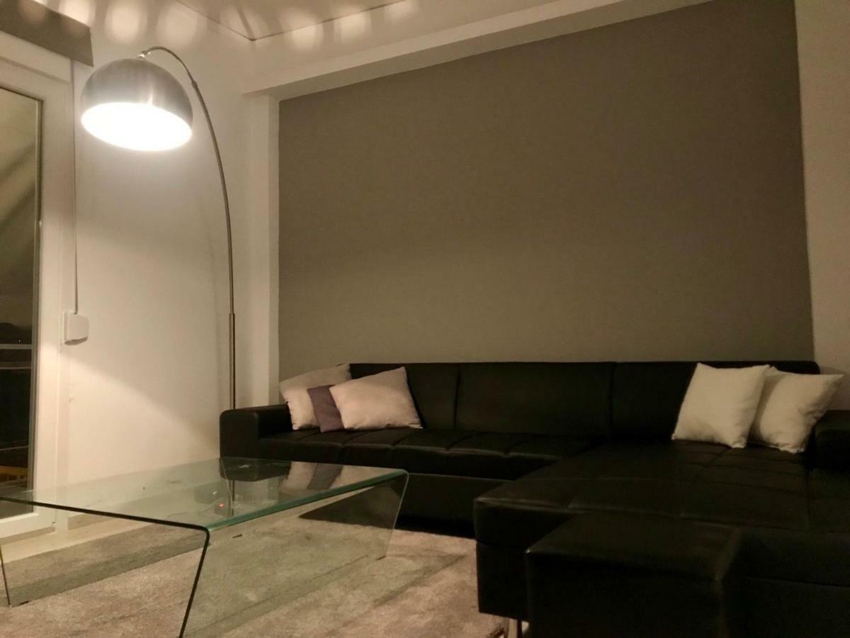 Renovated Minimal Apartment Next To Metro เอเธนส์ ภายนอก รูปภาพ