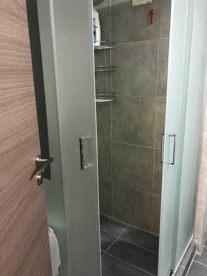 Renovated Minimal Apartment Next To Metro เอเธนส์ ภายนอก รูปภาพ