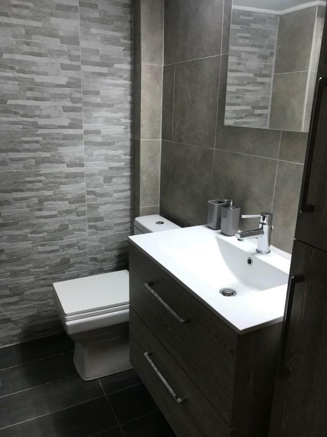 Renovated Minimal Apartment Next To Metro เอเธนส์ ภายนอก รูปภาพ